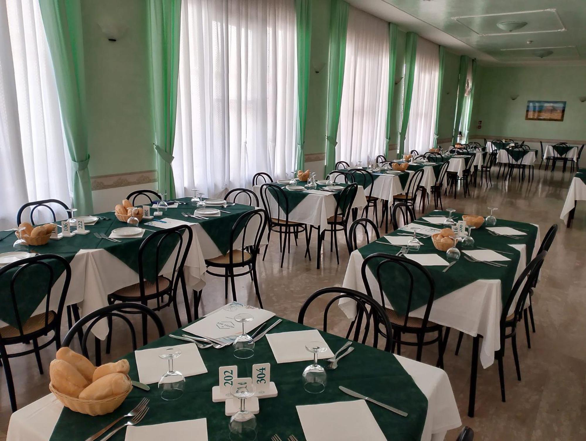Rex Hotel